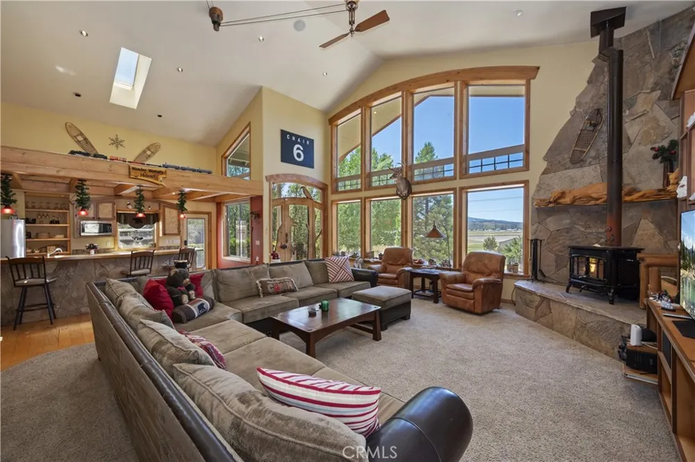 1307 Baldwin Lake Big Bear City, CA 92314