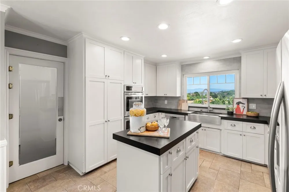 5012 Sleeping Indian Fallbrook, CA 92028