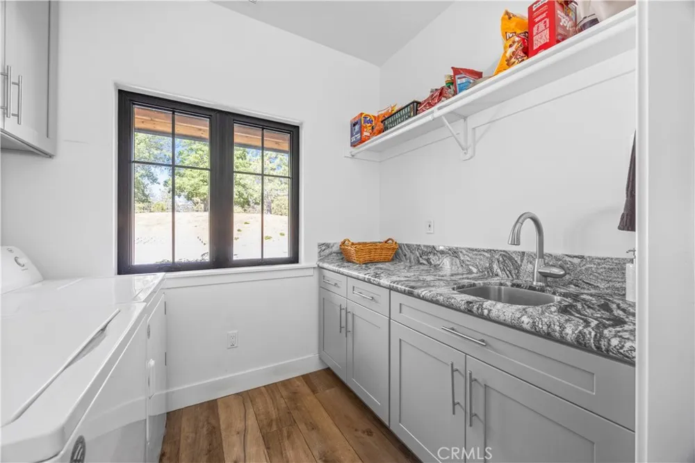 27300 Stirrup Way Tehachapi, CA 93561