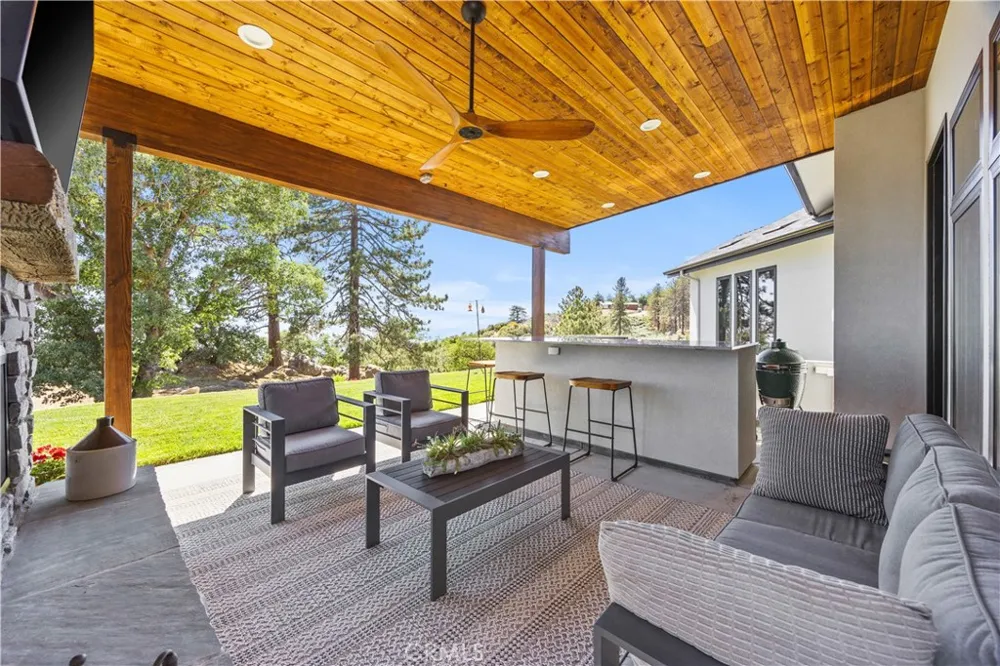 27300 Stirrup Way Tehachapi, CA 93561