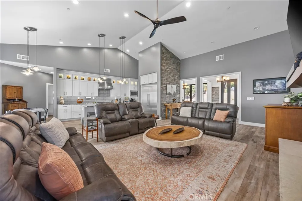 27300 Stirrup Way Tehachapi, CA 93561