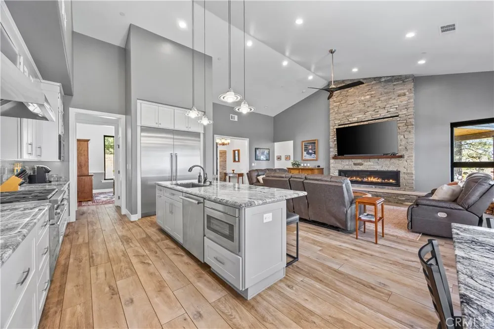 27300 Stirrup Way Tehachapi, CA 93561