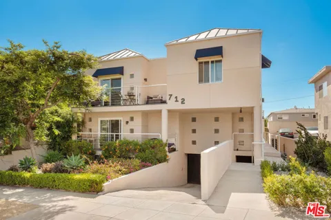 712 Pacific Street