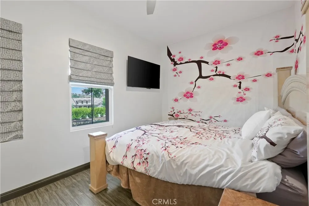16282 Ginger Creek Riverside, CA 92504