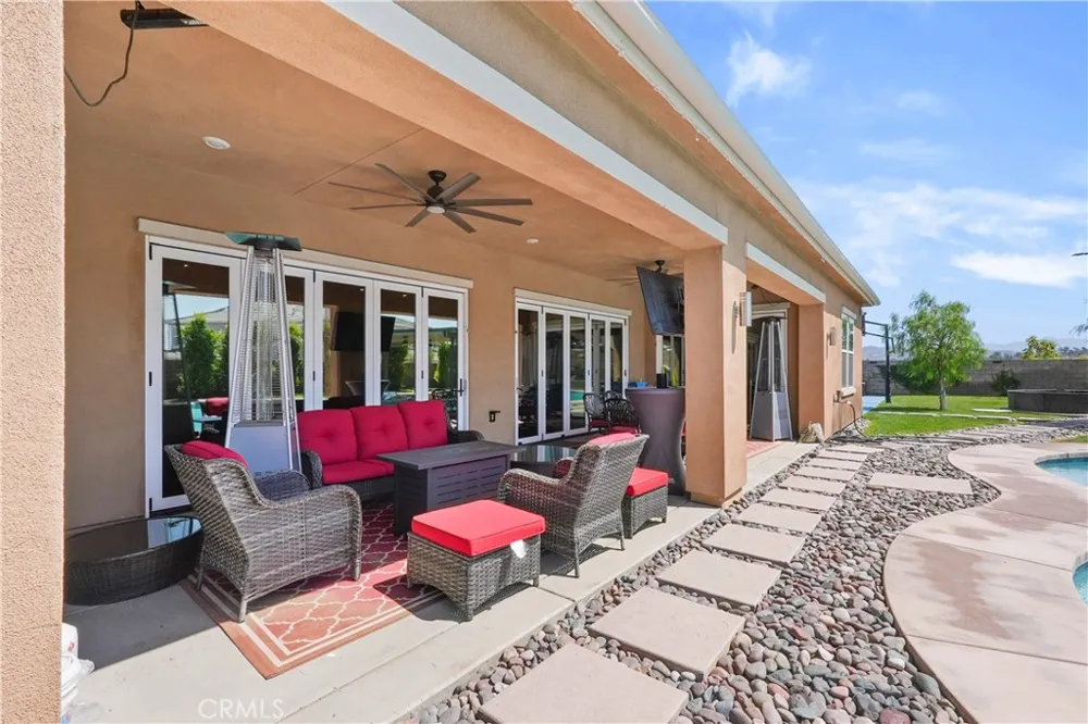 16282 Ginger Creek Riverside, CA 92504
