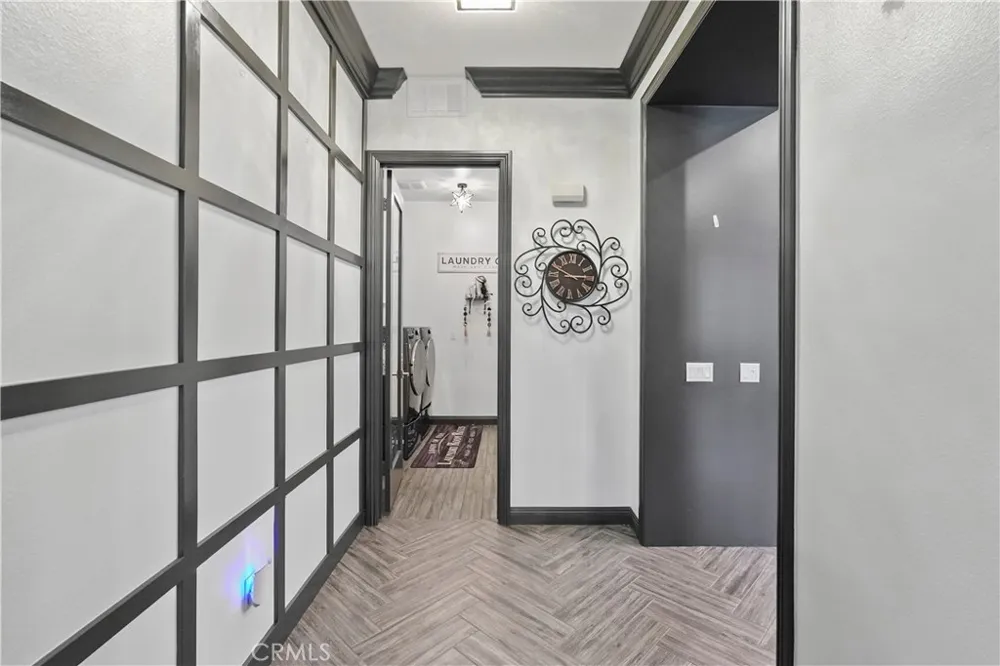 16282 Ginger Creek Riverside, CA 92504