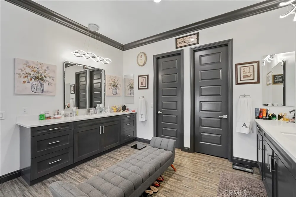 16282 Ginger Creek Riverside, CA 92504