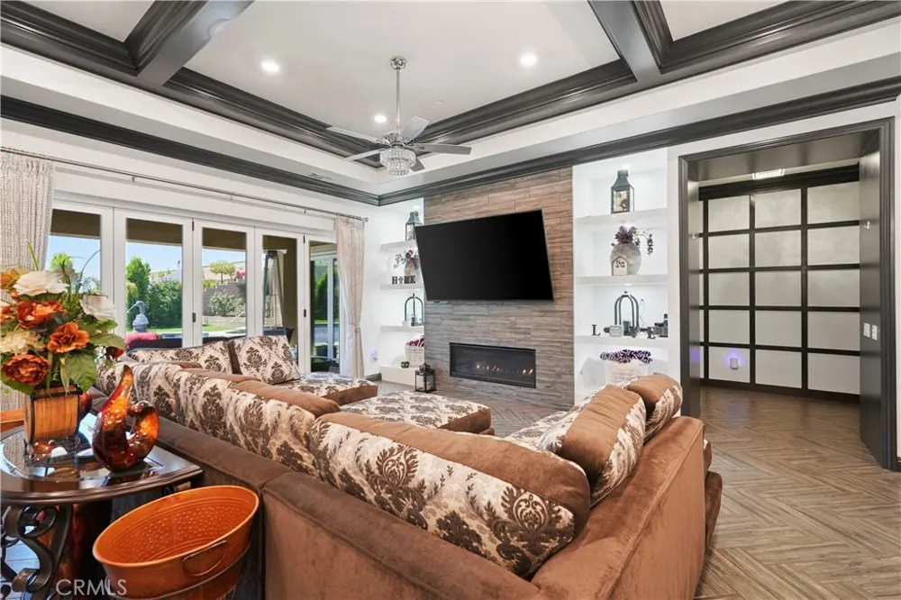 16282 Ginger Creek Riverside, CA 92504