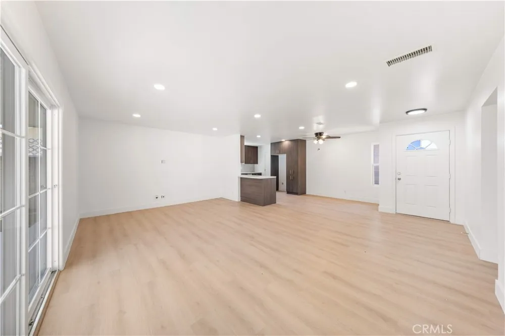 1020 Whitcomb Simi Valley, CA 93065