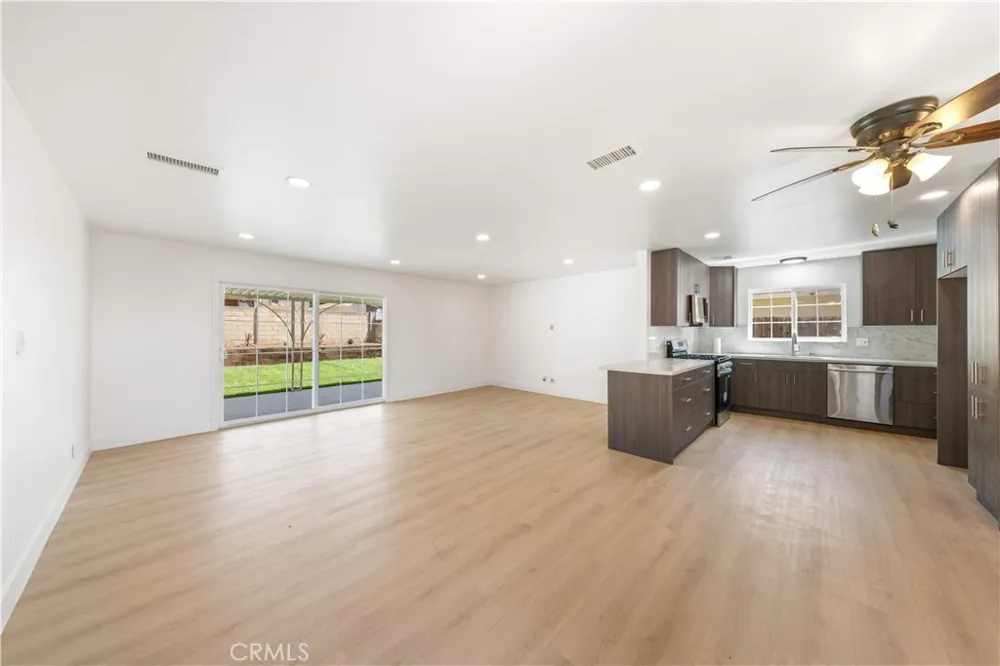 1020 Whitcomb Simi Valley, CA 93065