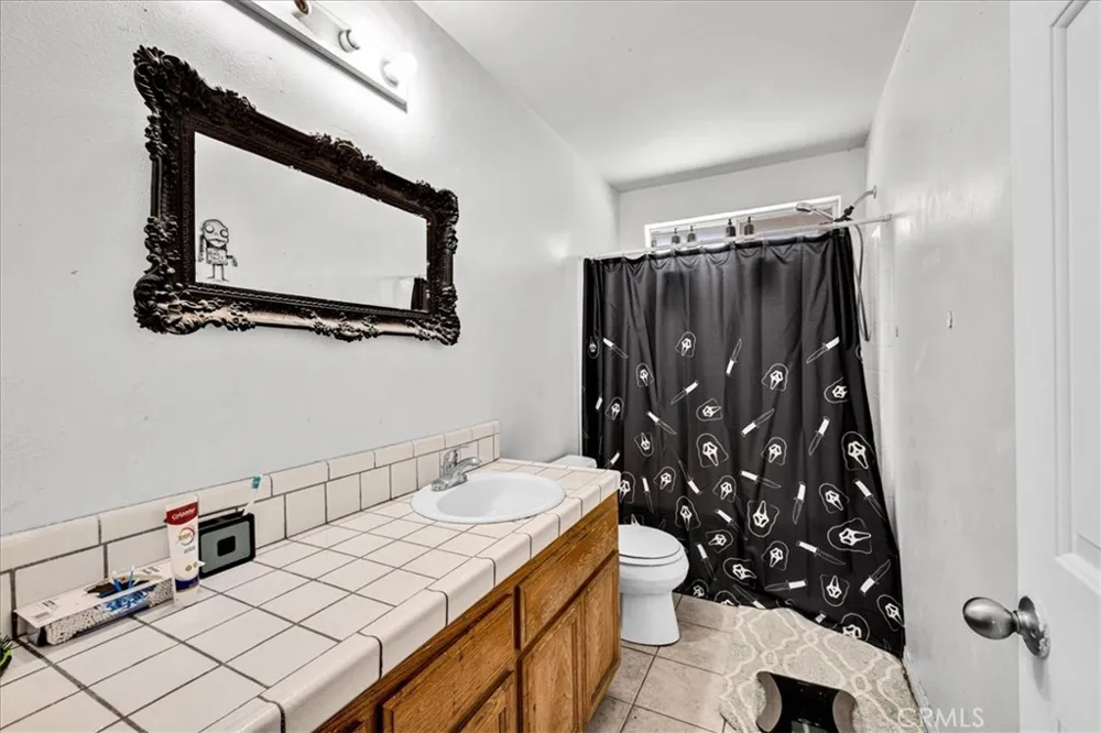 5982 Morongo Road 29 Palms, CA 92277