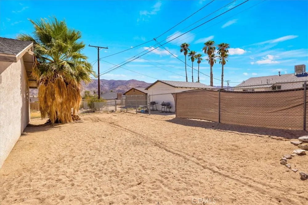 5982 Morongo Road 29 Palms, CA 92277
