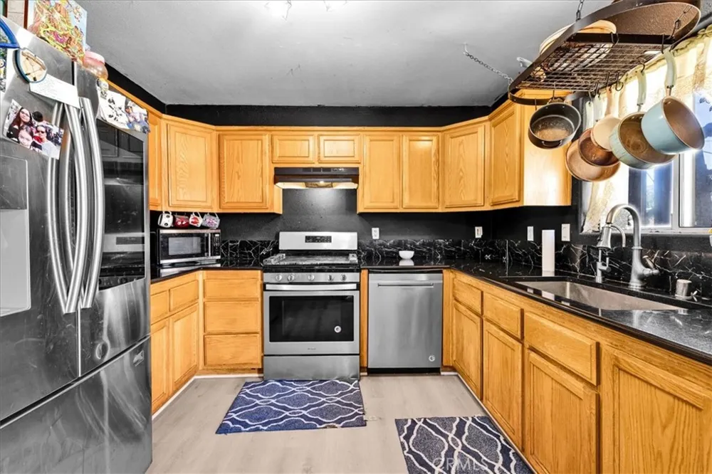 5982 Morongo Road 29 Palms, CA 92277