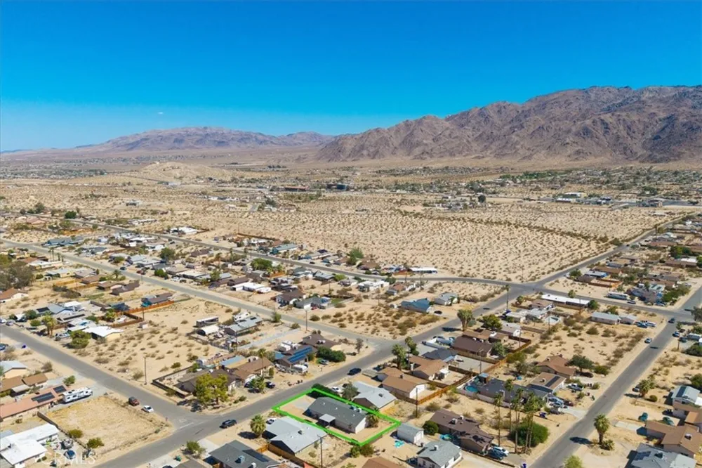 5982 Morongo Road 29 Palms, CA 92277