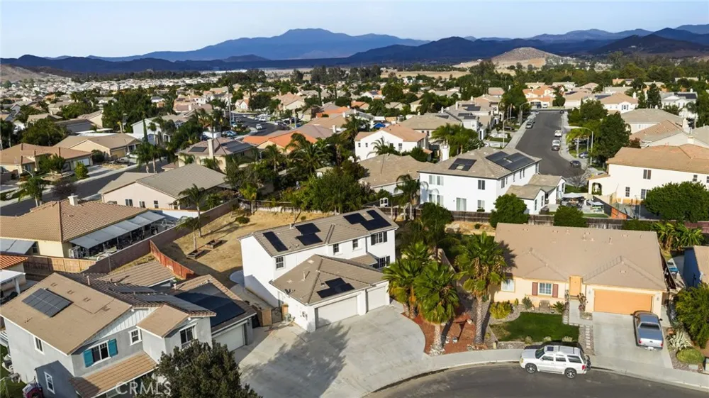 33286 Mesolite Menifee, CA 92584