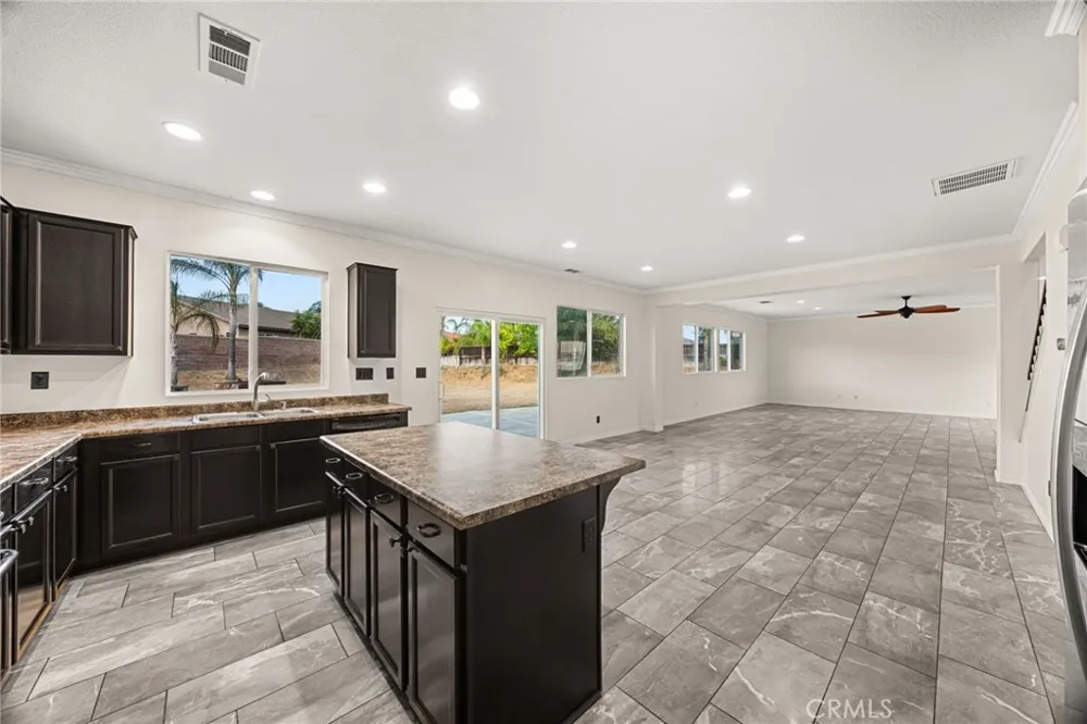 33286 Mesolite Menifee, CA 92584