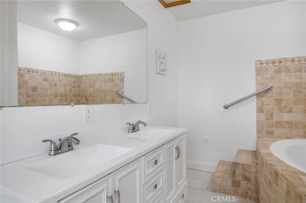 29623 Ash Dale Canyon Lake, CA 92587