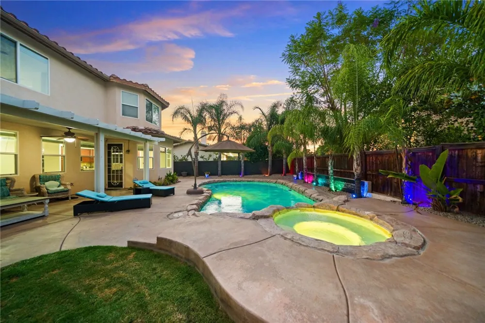 21672 Front Wildomar, CA 92595