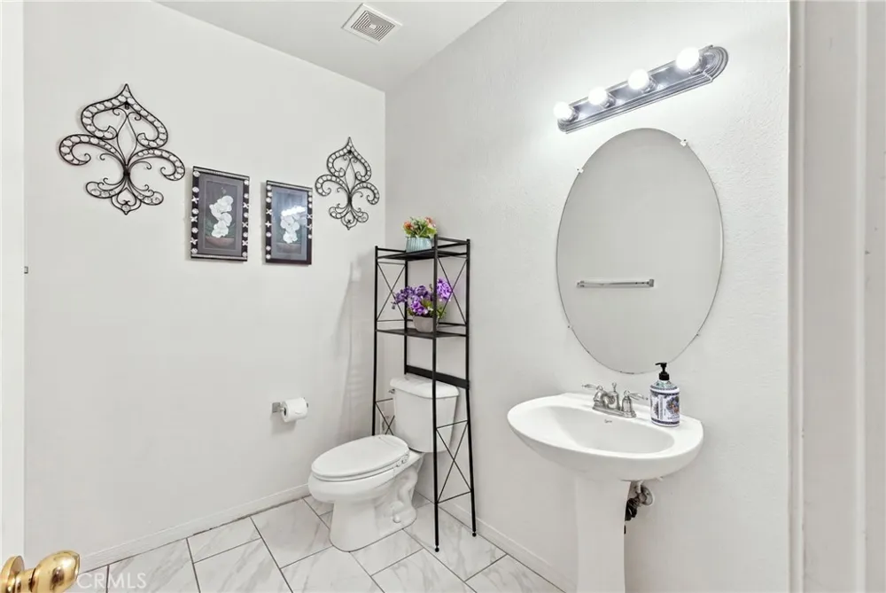 7480 Tioga Highland, CA 92346