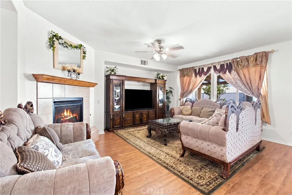 7480 Tioga Highland, CA 92346