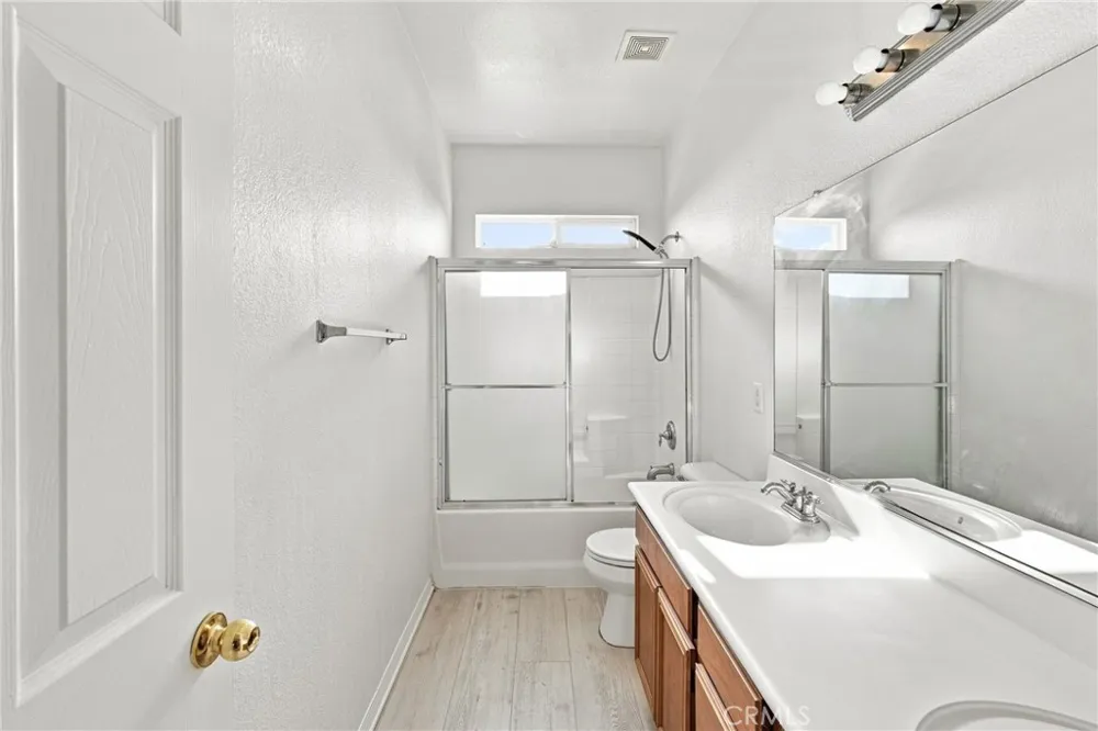 7480 Tioga Highland, CA 92346