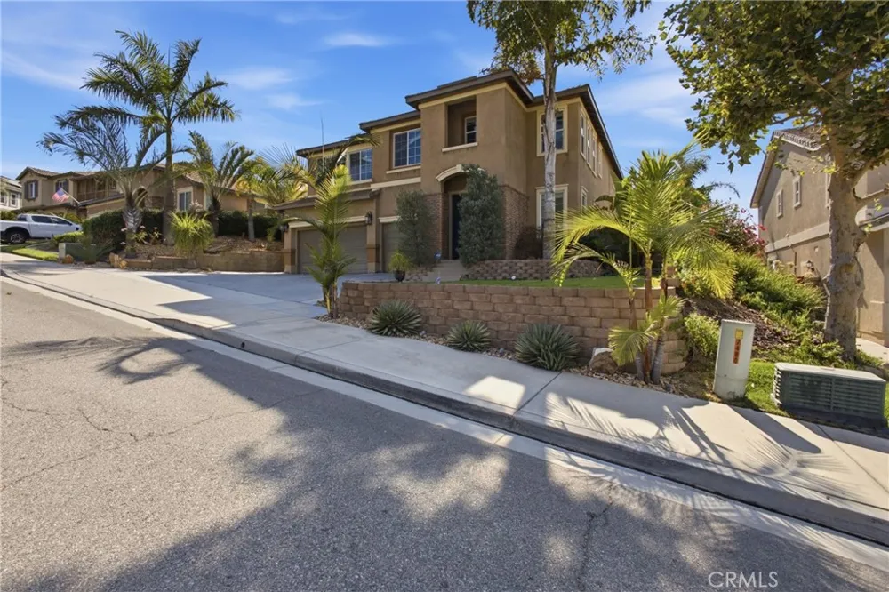 7480 Tioga Highland, CA 92346
