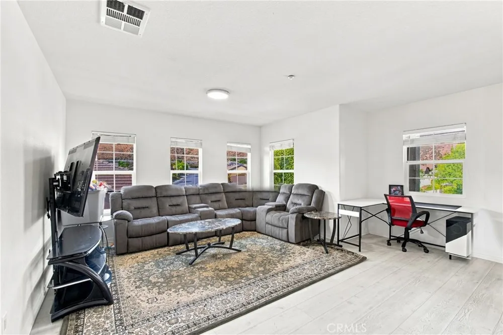 7480 Tioga Highland, CA 92346
