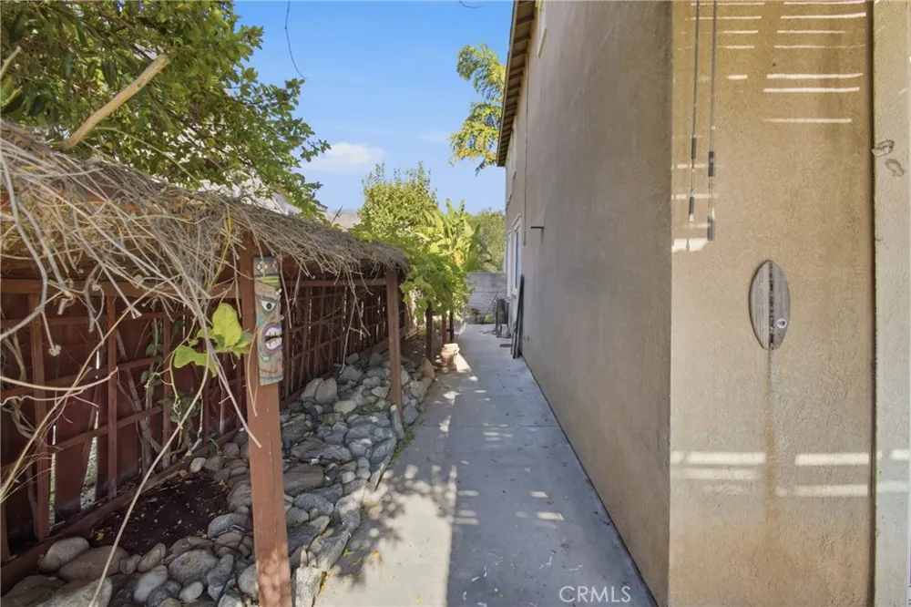 7480 Tioga Highland, CA 92346