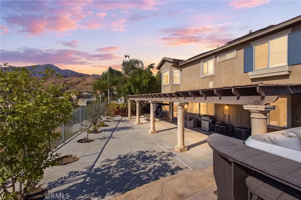 7480 Tioga Highland, CA 92346
