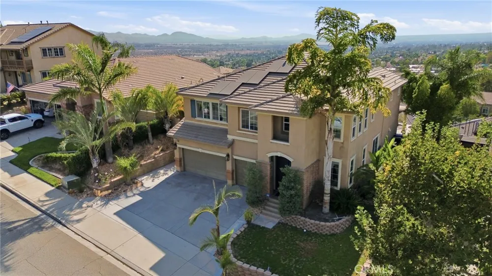 7480 Tioga Highland, CA 92346