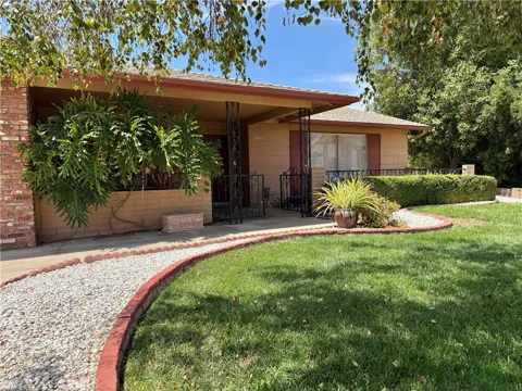 26601 Amhurst Court