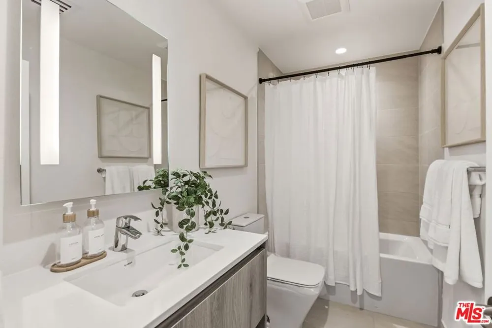 6489 Cavalleri Rd #305 Malibu, CA 90265