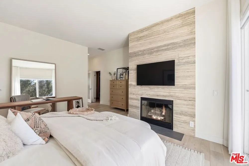 6489 Cavalleri Rd #305 Malibu, CA 90265