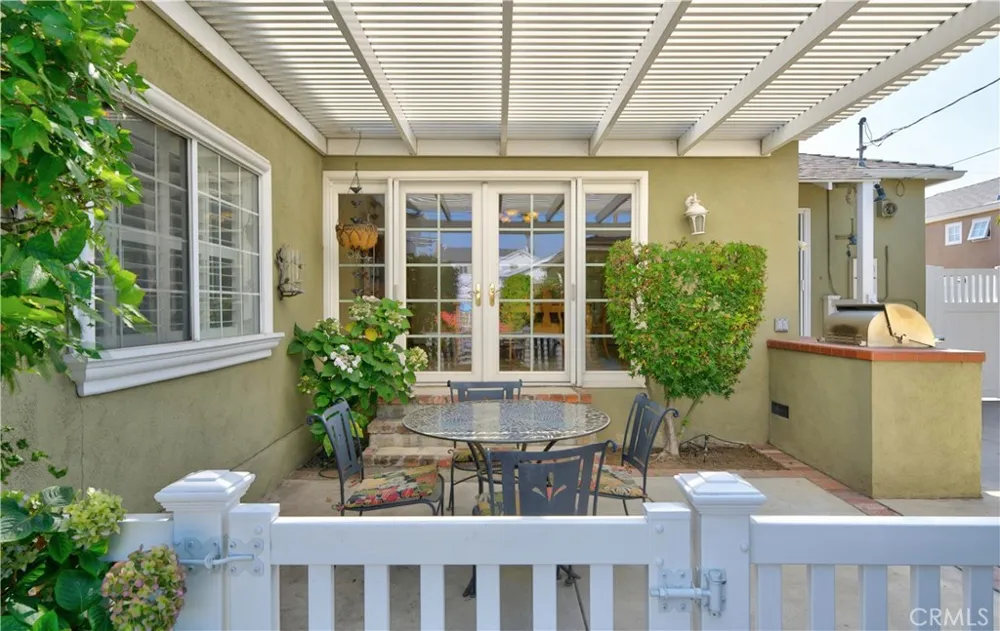 1426 Buena Vista Burbank, CA 91505