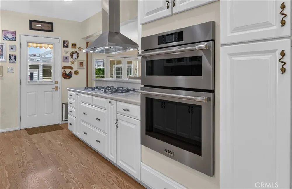 1426 Buena Vista Burbank, CA 91505
