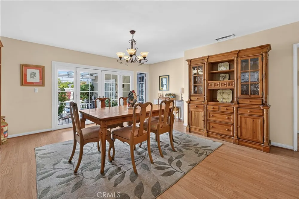 1426 Buena Vista Burbank, CA 91505