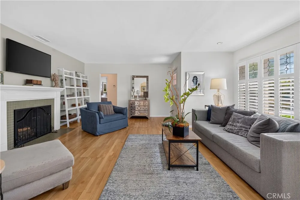 1426 Buena Vista Burbank, CA 91505