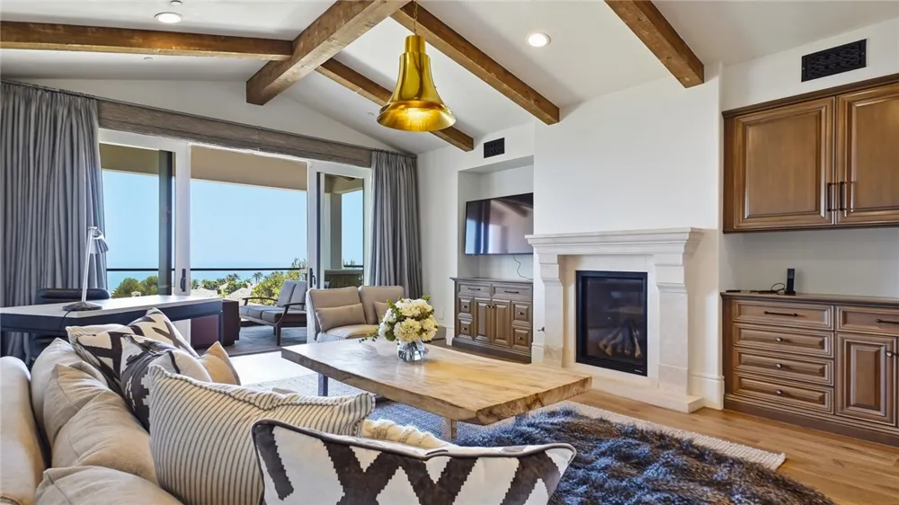 35 Shoreline Dana Point, CA 92629