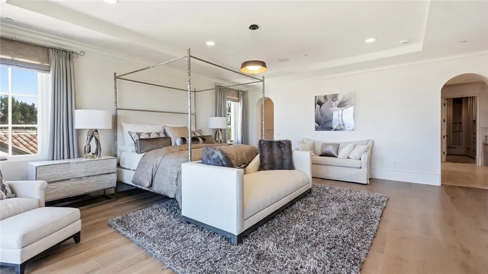 35 Shoreline Dana Point, CA 92629