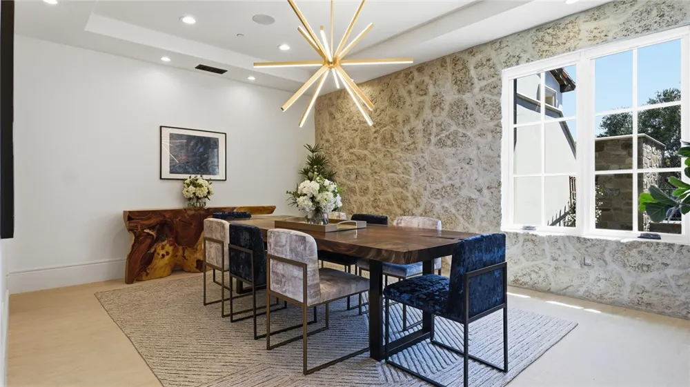 35 Shoreline Dana Point, CA 92629