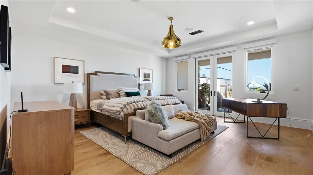 35 Shoreline Dana Point, CA 92629