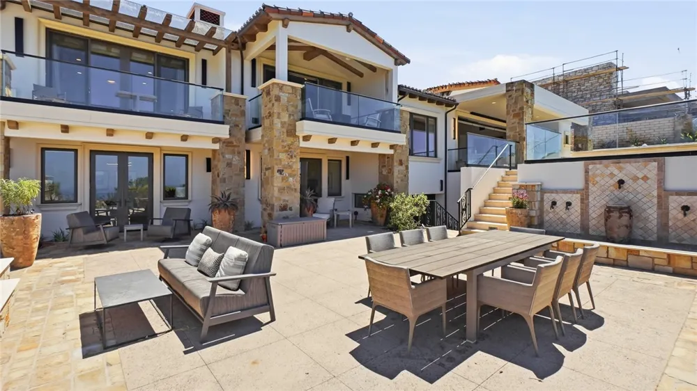 35 Shoreline Dana Point, CA 92629