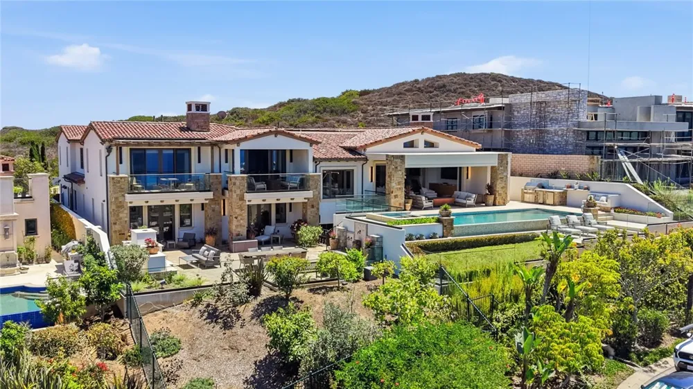 35 Shoreline Dana Point, CA 92629