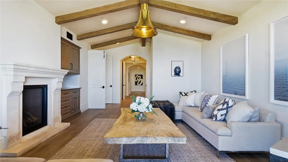 35 Shoreline Dana Point, CA 92629