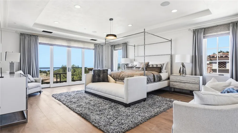 35 Shoreline Dana Point, CA 92629