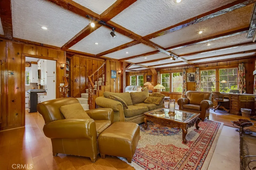 28 Bear Drive Mt Baldy, CA 91759