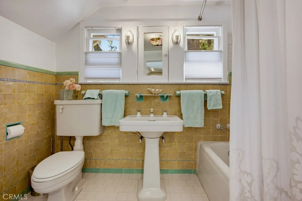 28 Bear Drive Mt Baldy, CA 91759