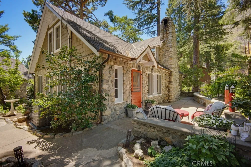 28 Bear Drive Mt Baldy, CA 91759