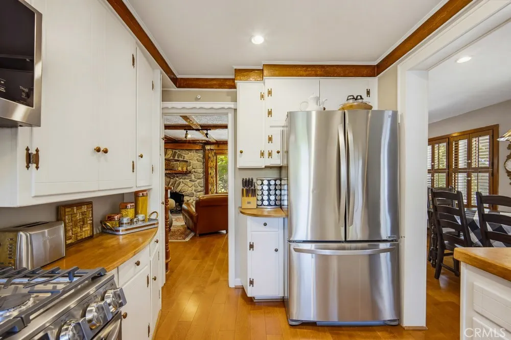 28 Bear Drive Mt Baldy, CA 91759