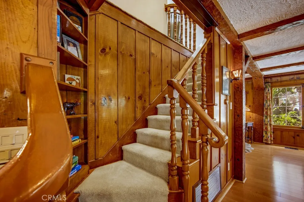28 Bear Drive Mt Baldy, CA 91759